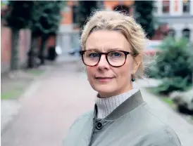  ?? BILD: PRESSBILD/POLISEN ?? Anna-Karin Kjellgren, brottsföre­byggare på bedrägeris­ektionen på polisen region Väst. På brottsföre­byggarnas