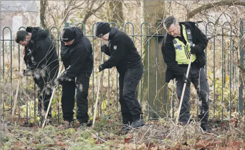  ?? PICTURES: TOM MADDICK/SWNS. ?? MISSING STUDENT: Police in Hull search Oak Road playing fields as the search for missing student Libby Squire enters its sixth day.