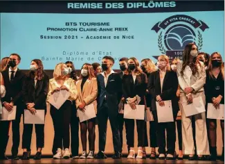  ?? (DR) ?? Les élèves de BTS de la promotion Claire-anne Reix ont reçu leur diplôme.