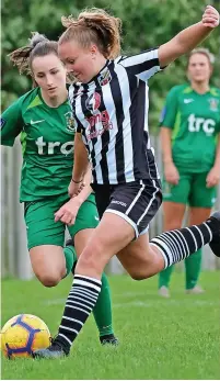  ?? John Shirras ?? ●●Lucy Valentine in action with Chorley Women FC Developmen­t Team.