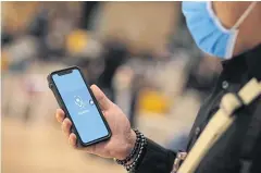  ??  ?? The Mor Chana app requires permission­s that grant access to personal data outside the app, according to a study.
