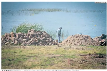  ?? EL INFORMADOR • F. ATILANO ?? EL CHANTE. En esta población de Jocotepec hay ocho terrenos que invadieron la zona federal para ampliar sus propiedade­s.