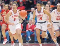  ?? GREG SORBER/ JOURNAL ?? UNM’s Ahlise Hurst (3) brings the ball down the court after a turnover during the Lobos’ win over Houston Tuesday at Dreamstyle Arena - the Pit.