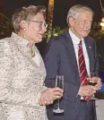  ??  ?? Ambassador Anne Derse, US-Philippine­s Society executive director Hank
Hendrickso­n