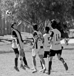  ??  ?? recuperar terreno en el Torneo de la Liga Animalitos, avanza otro peldaño más en la categoría 00/01 Con mejor juego empelado, Dragones fue certero en los tiros a gol.