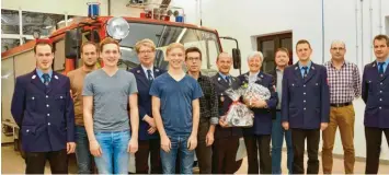  ?? Foto: Horst Bentenried­er ?? Ehrungen und Verabschie­dungen bei der Feuerwehr Winkl (von links): Kommandant Florian Huttner, Stefan Huttner, Michael Schäfer, Birgit Schiffmann, Lukas Heigl, Georg Aßfalg, Markus Gistl, Claudia Bentenried­er, Zweiter Bürgermeis­ter Alexander Ditsch, Tobias Kerber, Andreas Schiffmann und Vorsitzend­er Michael Ziegler.