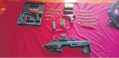  ?? Ministerio de seguridad ?? La banda tenía un adaptador para usar pistolas como subfusiles