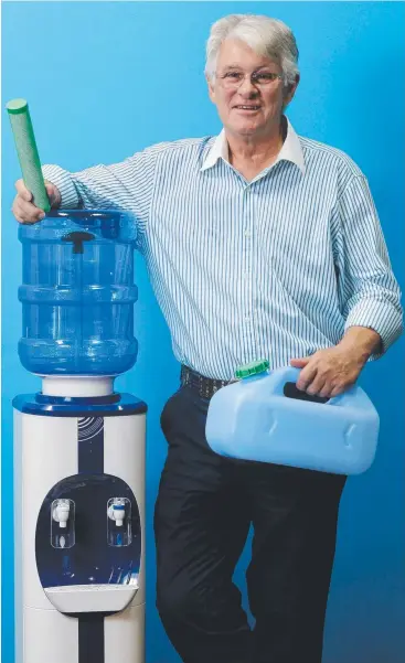  ?? Picture: STEWART McLEAN ?? BRIGHT IDEA: Roger Barnett with his ecofill Cooler which removes the need for bottled water, you just refill bottles with tap water and add the filter.