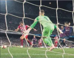  ??  ?? GOLEADOR. Stuani marcó un doblete este curso en el Camp Nou.