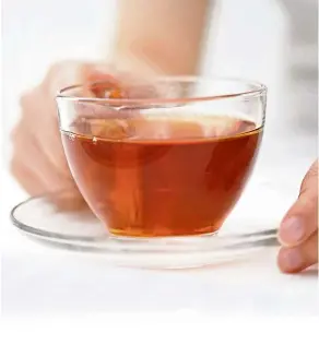  ??  ?? Detox teas yield a lot of health benefits, especially those with antioxidan­t properties like green tea.