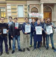  ??  ?? Il presidio Il gruppo dei giovani della Lega mercoledì