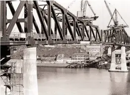  ??  ?? A view of the Queen Elizabeth II Bridge, approachin­g completion on May 26, 1978.