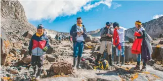  ??  ?? En estos tres años de travesía 94 jóvenes del Urabá han alcanzado la cima del Nevado de Santa Isabel.