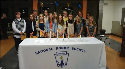  ?? SARA WAITE — JOURNAL-ADVOCATE ?? The inductees of the Sterling High School chapter of the National Honor Society gather for a group picture after the ceremony Tuesday.