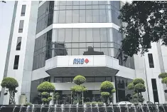  ??  ?? In a corporate update report by MIDF Research, the merger would be an all-shares transactio­n where RHB would issue shares to acquire the asset and liabilitie­s of AMMB.