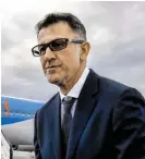  ?? BILD: SN/APA ?? Mexicos Trainer Juan Carlos Osorio hat Probleme.