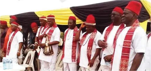  ??  ?? Titled men from Ogidi community at the reconcilia­tion ceremony