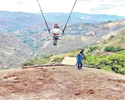  ??  ?? SUPERFICIE. Cada vez el turismo de montaña gana espacio en el país.