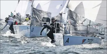  ?? Pictures: BRENTON GEACH ?? RARIN’ TO GO: Start of the Lipton Cup yacht race in Table Bay.