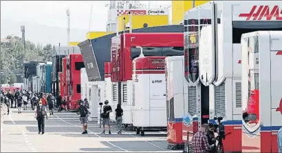  ?? MIQUEL ROVIRA / CIRCUIT ?? Vista del paddock del Circuit de Barcelona-catalunya, por el que solo transitan los equipos de televisión