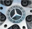  ?? FOTO: IMAGO IMAGES ?? Mercedes-Stern von Daimler: Der Konzern will beim operativen Ergebnis an 2019 anknüpfen.