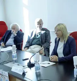  ?? (Foto Rensi) ?? L’incontro Da sinistra Carlo Buzzi, Mario Diani e Sara Ferrari