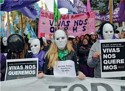  ?? ?? La primera marcha #NiUnaMenos se realizó por primera vez el 3 de junio de 2015 en ochenta ciudades de Argentina.