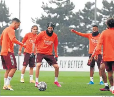  ?? REALMADRID.COM ?? Jugadores del Real Madrid en el entrenamie­nto celebrado ayer en Valdebebas.