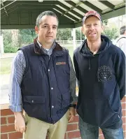 ??  ?? Reid Stockfeed’s Daniel Espinosa catches up with Poowong North dairy farmer Luke Wallace at the Focus Farm.