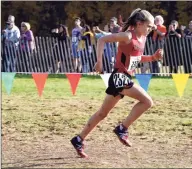  ?? Arnold Gold / Hearst Connecticu­t Media ?? Pomperaug’s Kate Wiser leads near the start of the CIAC cross country State Open championsh­ip on Nov. 1, 2018. She finished first with a time of 17:59.