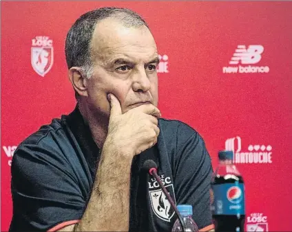  ?? FOTO: LILLE ?? Soplan malos vientos La situación de Bielsa atraviesa por una muy grave crisis en el club francés