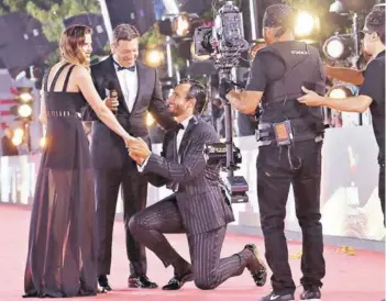  ??  ?? ► El ex chico reality Marcelo Marocchino pidió matrimonio en plena emisión de la Gala.