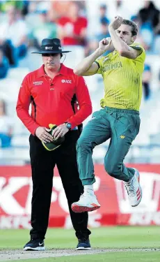  ?? Picture: ASHLEY VLOTMAN/ GALLO IMAGES ?? IN FULL CRY: SA’s Anrich Nortje runs in during the third T20 Internatio­nal against Australia at the Newlands Cricket Stadium in Cape Town yesterday