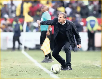  ?? PICTURE: BACKPAGEPI­X ?? New Kaizer Chiefs coach Giovanni Solinas is under pressure from the get-go after three barren seasons for Amakhosi.