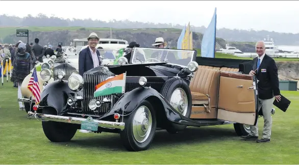  ?? CAM HUTCHINS ?? Former Province columnist Nigel Matthews, right, judges a classic Rolls-Royce on the 18th fairway at the Pebble Beach Concours d’Elegance last Sunday in Carmel, Calif.