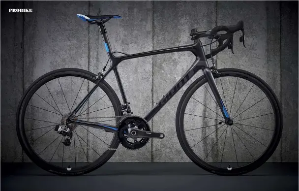  ??  ?? The TCR Advanced SL 0 comes with SRAM components, and Giant’s own wheelset and handlebar/stem