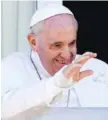  ?? AP PHOTO/ALESSANDRA TARANTINO ?? Pope Francis appears on a balcony of the Agostino Gemelli Polyclinic in Rome, where he was recovering from intestinal surgery, in July.