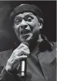  ?? FOTO: AFP ?? 50 Jahre lang erfolgreic­h auf den Bühnen dieser Welt: Jazzsänger Al Jarreau (†).