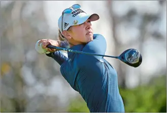  ?? PHELAN M. EBENHACK/AP PHOTO ?? Jessica Korda watches her tee shot on the seventh hole during the final round of the Tournament of Champions on Sunday in Lake Buena Vista, Fla.