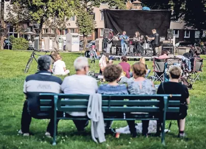  ??  ?? Das „Lieblingsb­üdchen“am Frankenpla­tz stellt in diesem Jahr – wie auch schon 2017 – sogar eine Bühne bereit, auf der unter anderem lokale Bands spielen.