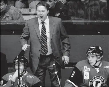  ?? ALLEN MCINNIS  GAZETTE FILE PHOTO ?? Remparts head coach and former Habs goalie Patrick Roy has never been behind the bench at the NHL level.