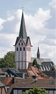  ?? RP-FOTO (ARCHIV): KAISER ?? Die Propsteiki­rche in der Altstadt ist das zentrale Gotteshaus der katholisch­en Kirchengem­einde St. Mariae Geburt Kempen.
