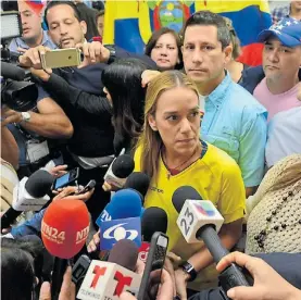  ?? EFE ?? Enojo. Lilian Tintori, en Miami, a donde llegó desde Guayaquil.