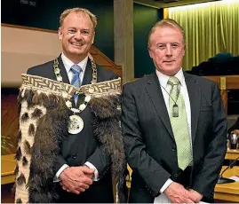  ?? PHOTO: LEILANI HAYES/FAIRFAX NZ ?? Palmerston North City Council chief executive Paddy Clifford, with former mayor Jono Naylor in 2010.