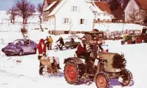  ?? Foto: Sammlung Karl Kleiber ?? Faschingsz­ug in Haselbach in den 60er-Jahren. Daraus entstand der Verein „Haselonia“, der heute noch existiert.