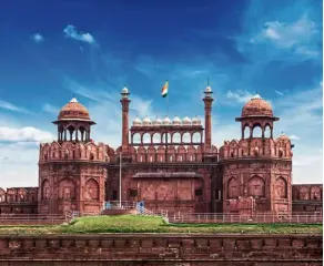  ??  ?? The magnificen­t Red Fort of Delhi derived its name from its red sandstone walls.