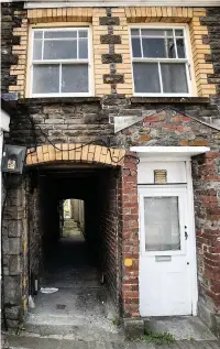  ?? Pictures: Robert Melen ?? The property on College Street, Ammanford, where it is claimed noises of people screaming can be heard from the basement.