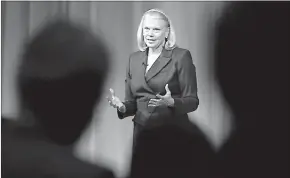  ?? [ Bloomberg ] ?? IBM-Chefin Ginni Rometty kommt mit dem Strategies­chwenk nicht voran.