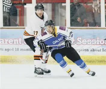  ??  ?? Wehebe Darge in action for Phantoms.