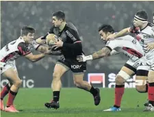  ?? Les Toulonnais ont été dépassés par la vitesse toulousain­e incarnée par Thomas Ramos. ?? Photo DDM